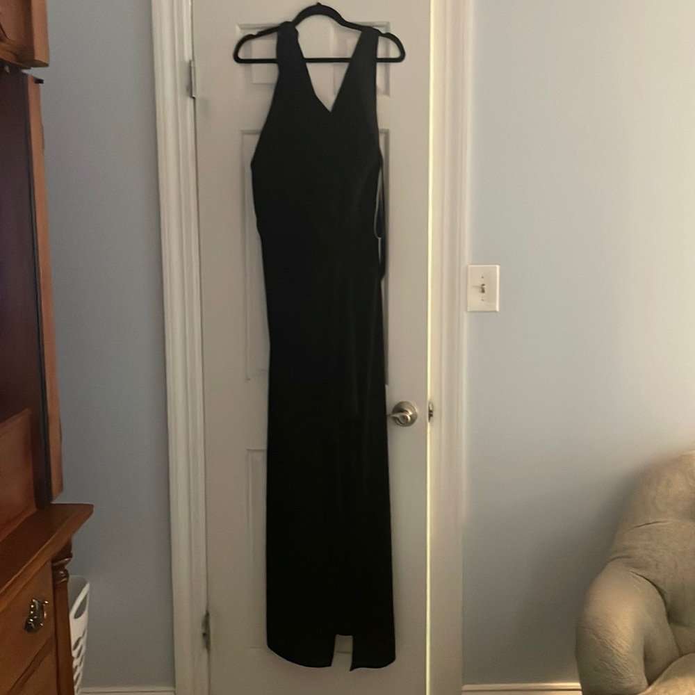 Brand new Halston gown - size 12 - nwt
